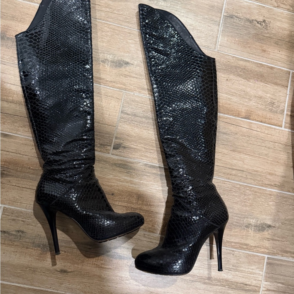 Giuseppe Zanotti Black Snakeskin Knee-High Stiletto Boots Size 6